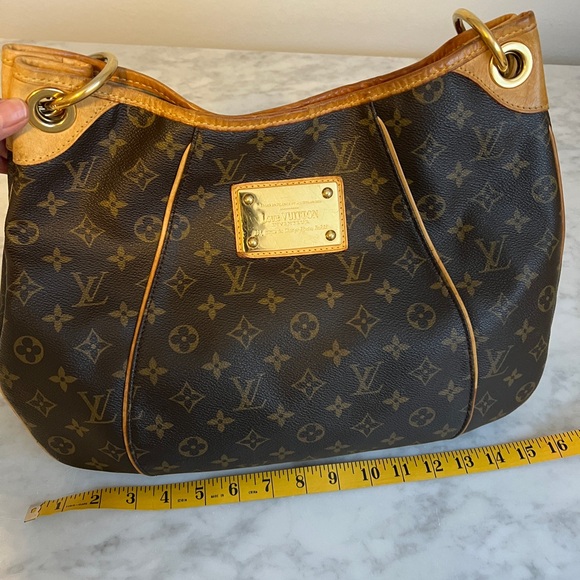Louis Vuitton Galliera PM Monogram Shoulder Hobo Bag circa 2009 (Miami FL store) - Picture 6 of 15